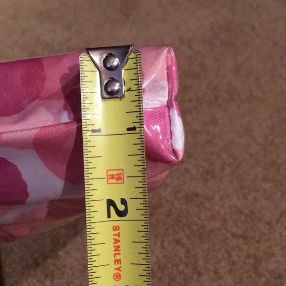 Clinique Make-up Bag - Picture 4 of 7